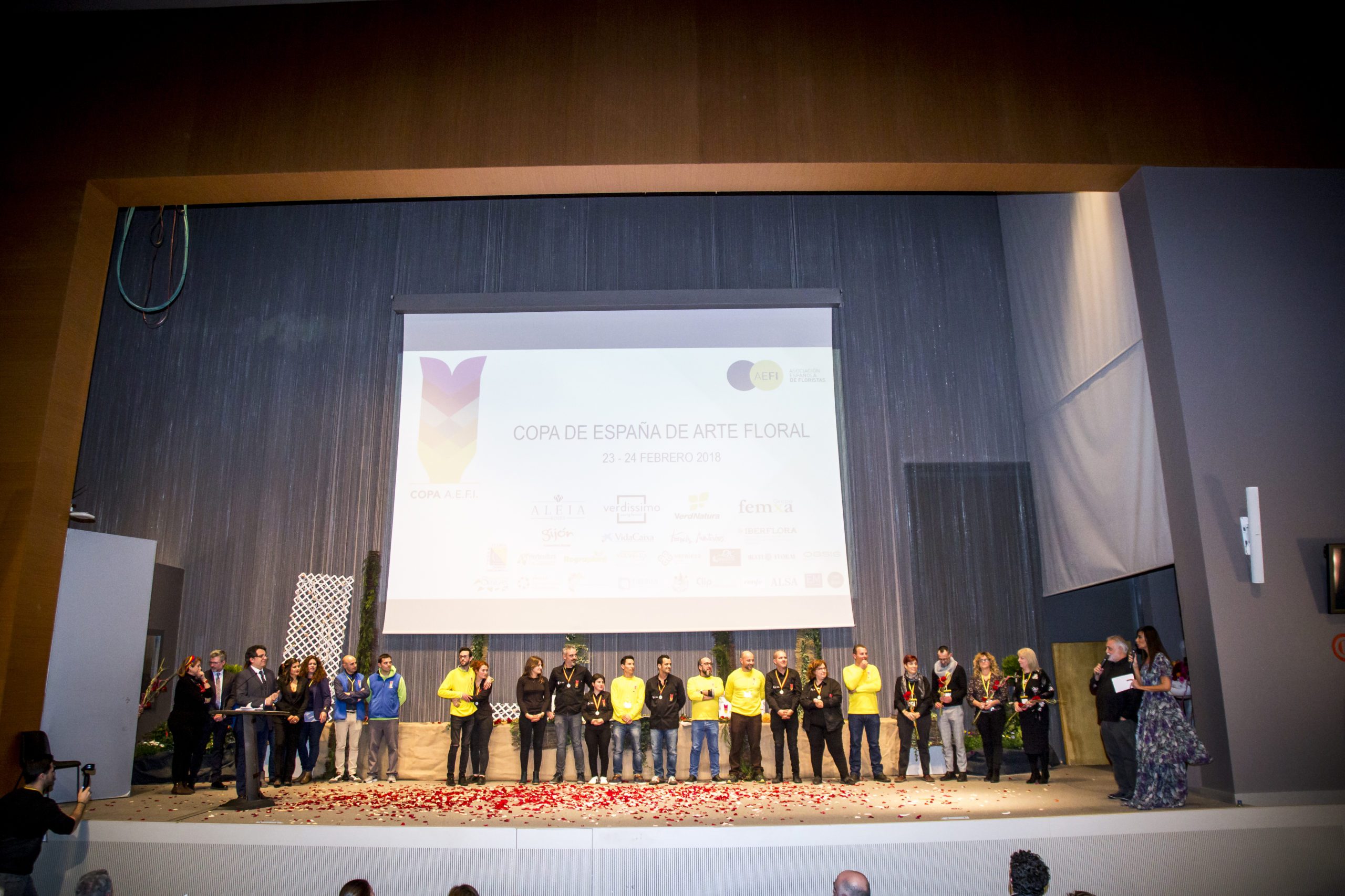 Comité Técnico, concursantes, ayudantes y jurado